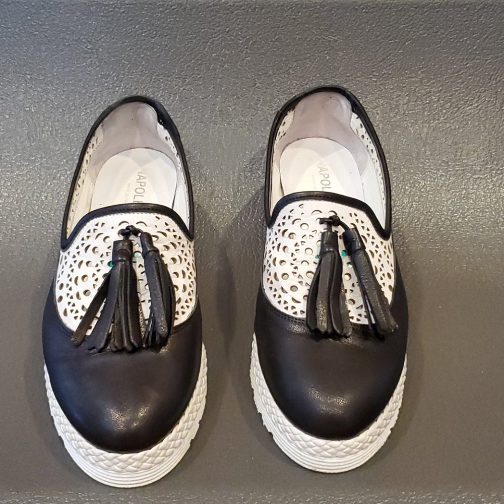 Eye-catching Black and White Loafers